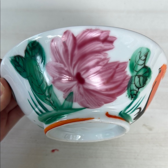 Hand-Painted Porcelain Bowl with Floral and Rooster Design - Picture 3 of 6